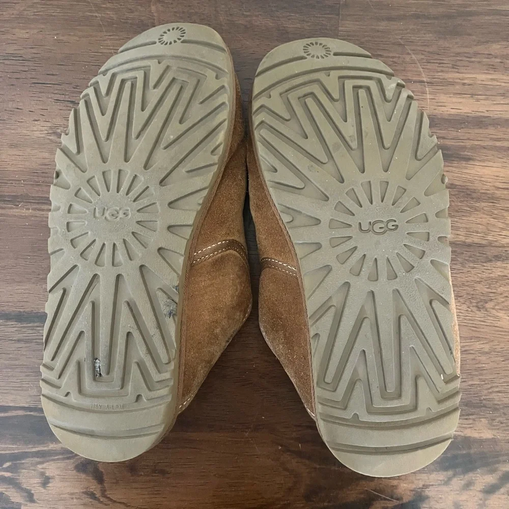 UGG Kenton Slipper Fleece Lined Stay Warm Athleisure Sz 9